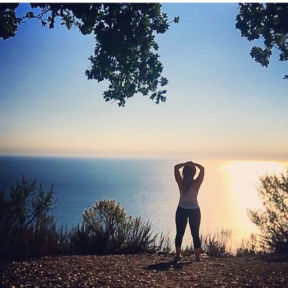 Meet your Posher, Antoinette - Picture 4 of 6